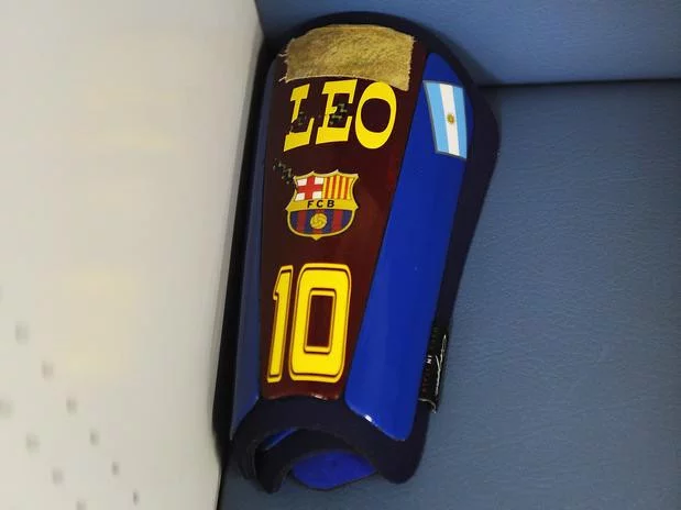 post card Espinillera Messi.webp